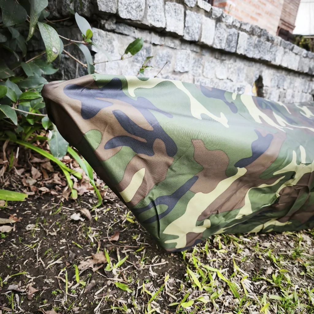 funda_kayak_camuflada_proteccionUV_sobre kayak pesca_primerplano2.webp