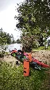 bolsa_estanca_biguásports_10litros_con correa_foto con kayaks.webp